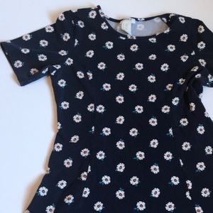 Darling fit-and-flair daisy dress, 11/12